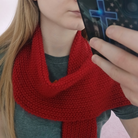 Handknit Ruby Red Scarf Unisex - Picture 2 of 6